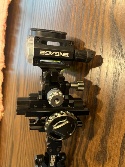 CBE Engage Hybrid Single pin